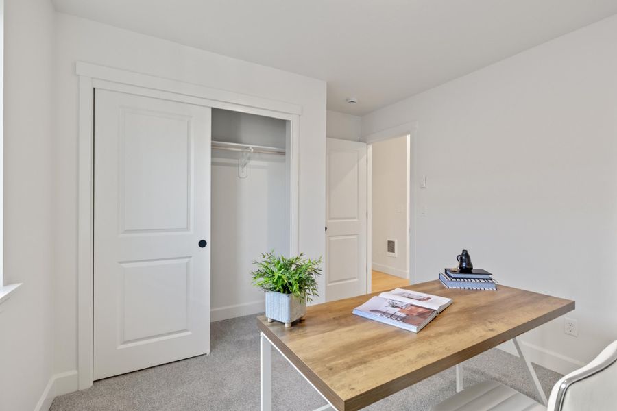 Representative furnished interior of a home built from the Newport by MonteVista Homes in Feather Ridge, Redmond (Image 15). Representative furnished interior of a home built from the Newport by MonteVista Homes in Feather Ridge, Redmond (Image 15).