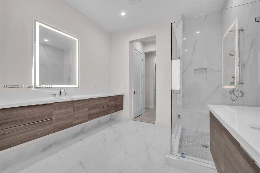 Image 32 of a home in .