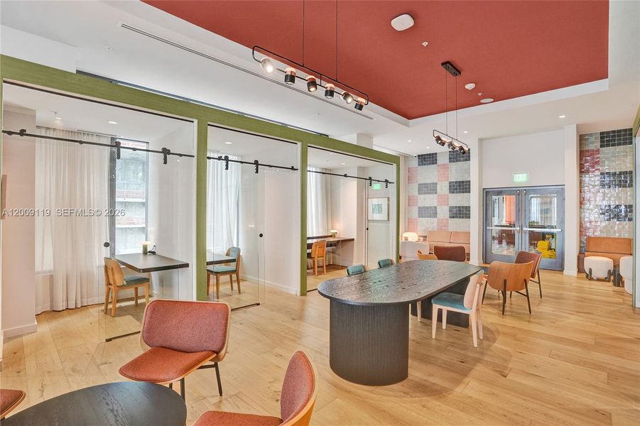 Community amenities in , Miami (Image 30).