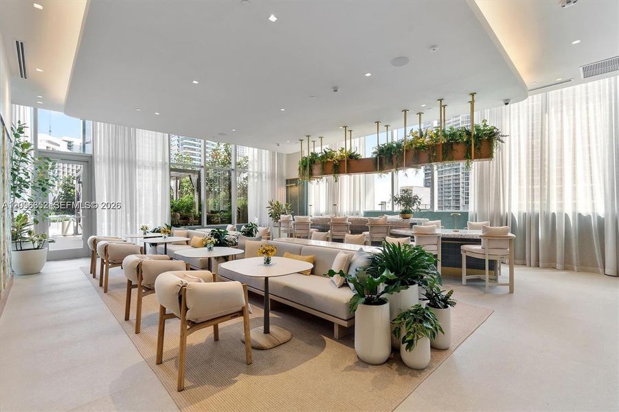 Community amenities in , Miami (Image 22).