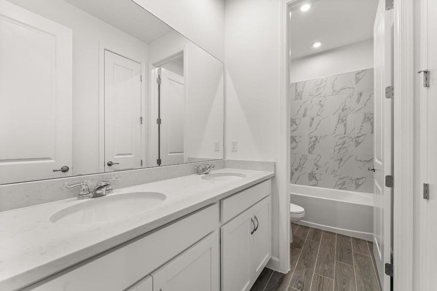 US_SEF_KENLEY_BRIAR_LOT 22_bath 2