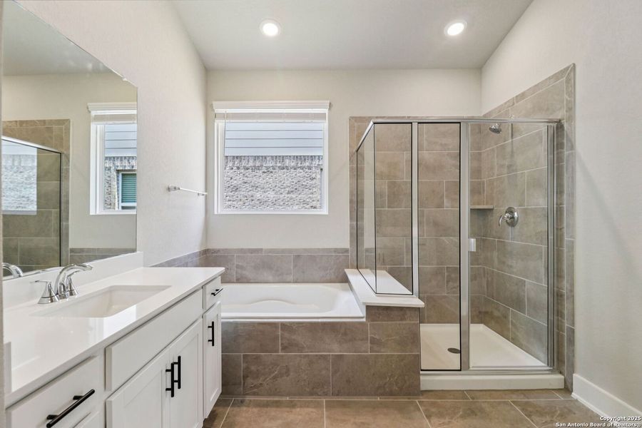 Furnished interior view inside a new home in Sagebrooke - Classic Series, San Antonio (Image 7).