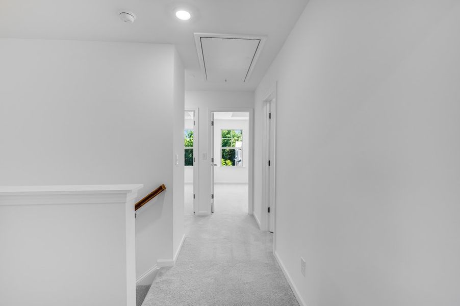 Spacious, unfurnished interior of a new home in Hampton Trace, Marietta (Image 15).