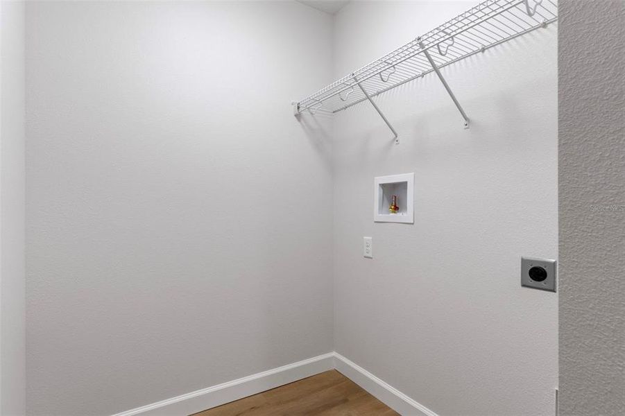 Spacious, unfurnished interior of a new home in , Dunnellon (Image 35).