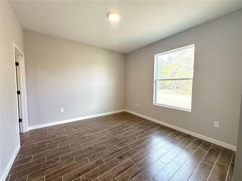 Private Guest Bedroom