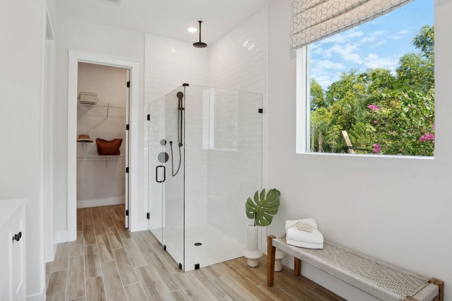 Primary bath with frameless shower