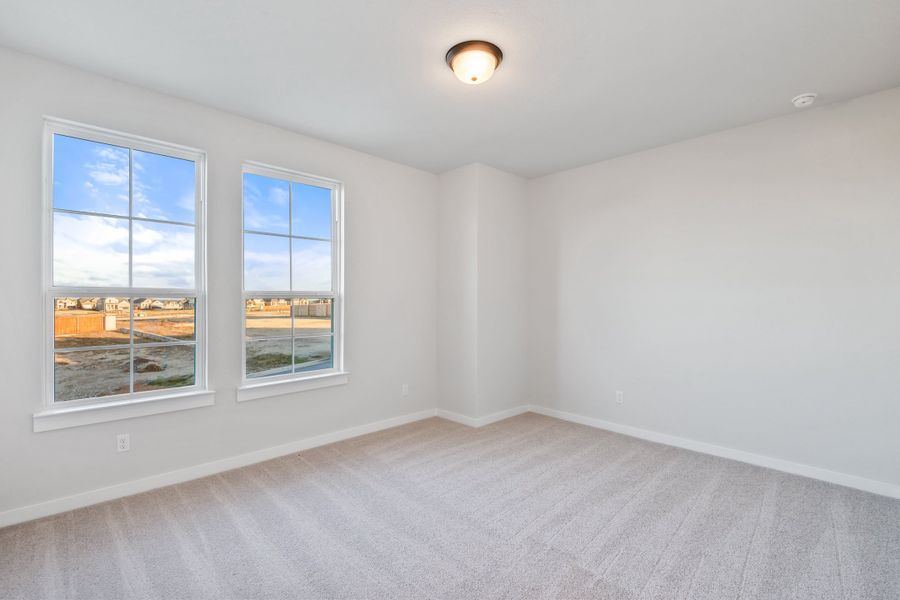 Spacious, unfurnished interior of a new home in Lariat, Liberty Hill (Image 46).