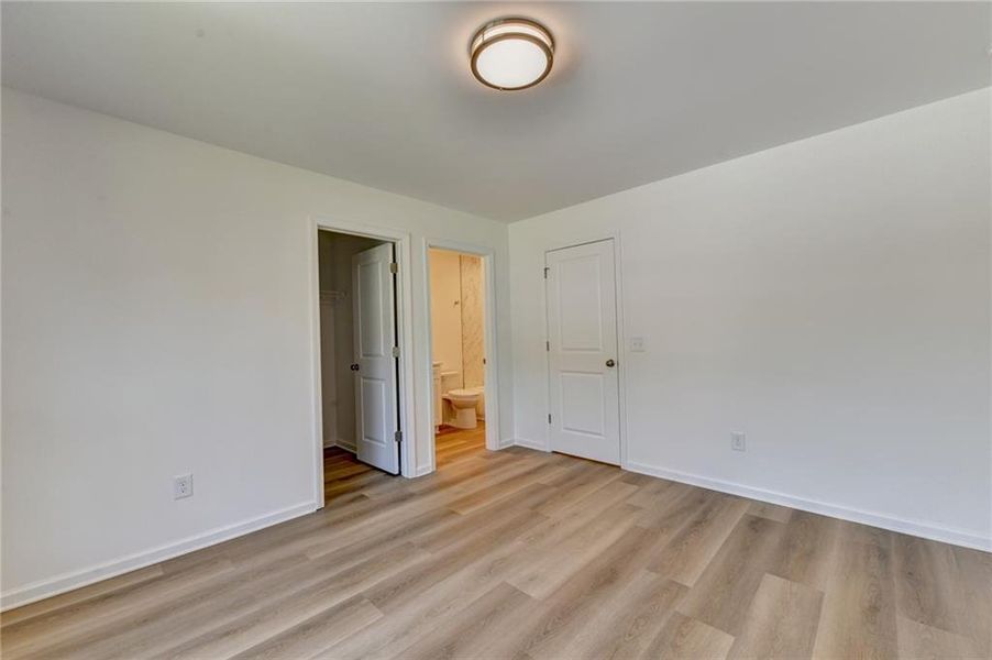Spacious, unfurnished interior of a new home in , Gainesville (Image 54).