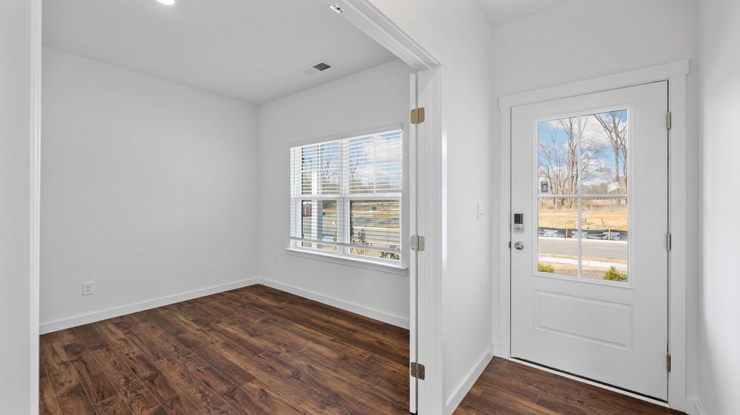 Spacious, unfurnished interior of a new home in Hillcrest Landing, McDonald (Image 10).