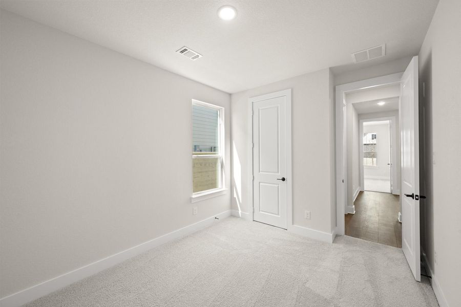 Spacious, unfurnished interior of a new home in Treeline, Justin (Image 25).