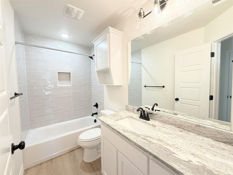 Furnished interior view inside a new home in , Belton (Image 6).