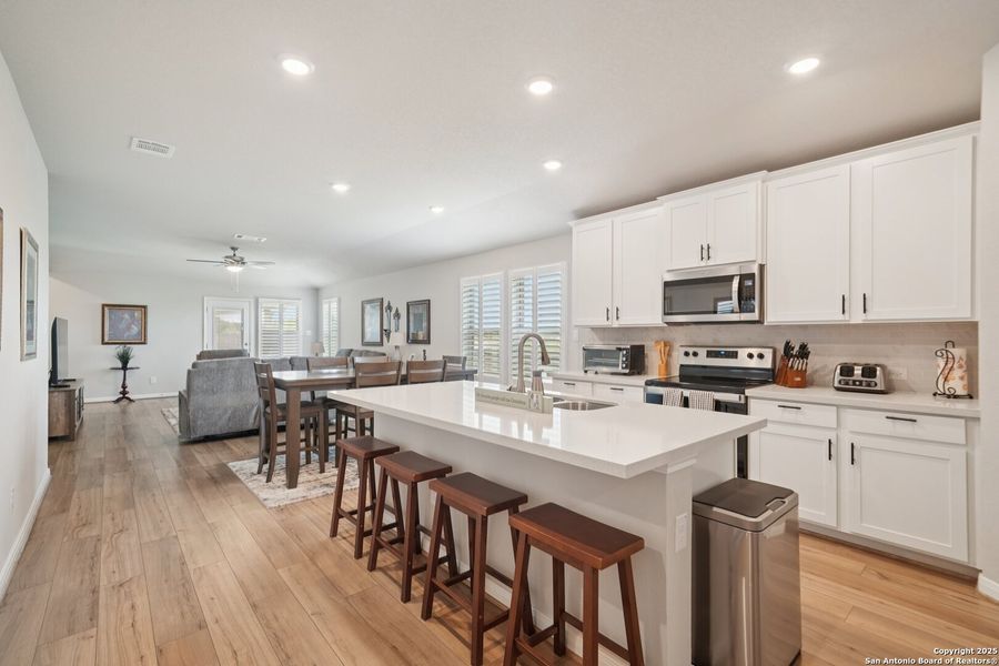 Furnished interior view inside a new home in Meyers Landing, New Braunfels (Image 19).