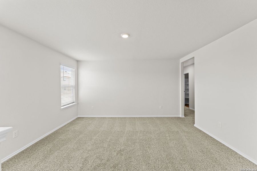 Spacious, unfurnished interior of a new home in Laurel Vistas, San Antonio (Image 14). Spacious, unfurnished interior of a new home in Laurel Vistas, San Antonio (Image 14).