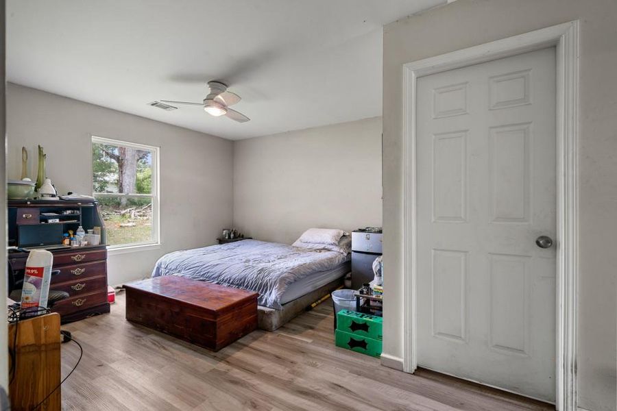 Image 11 of a home in . Image 11 of a home in .