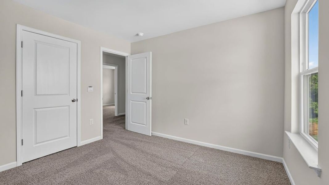 Spacious, unfurnished interior of a new home in Baxter Village, Boiling Springs (Image 34).