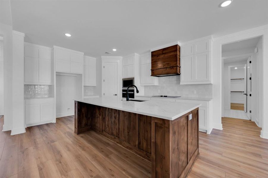 Furnished interior view inside a new home in , Waxahachie (Image 13).