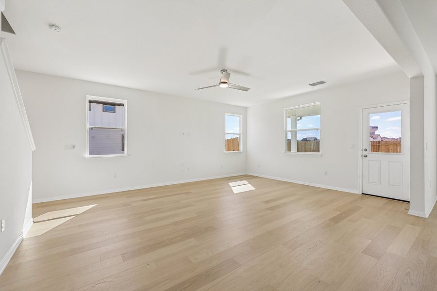 Spacious, unfurnished interior of a new home in Porter Country, Buda (Image 9). Spacious, unfurnished interior of a new home in Porter Country, Buda (Image 9).