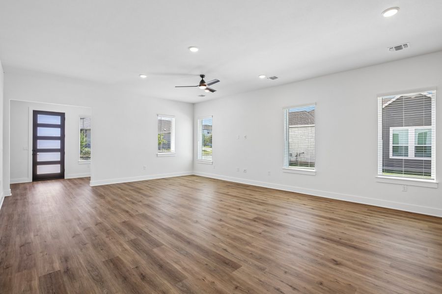 Spacious, unfurnished interior of a new home in Easton Park, Austin (Image 33). Spacious, unfurnished interior of a new home in Easton Park, Austin (Image 33).