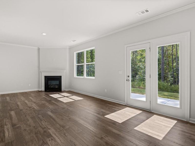 Spacious, unfurnished interior of a new home in Fairhaven, Lithia Springs (Image 12).