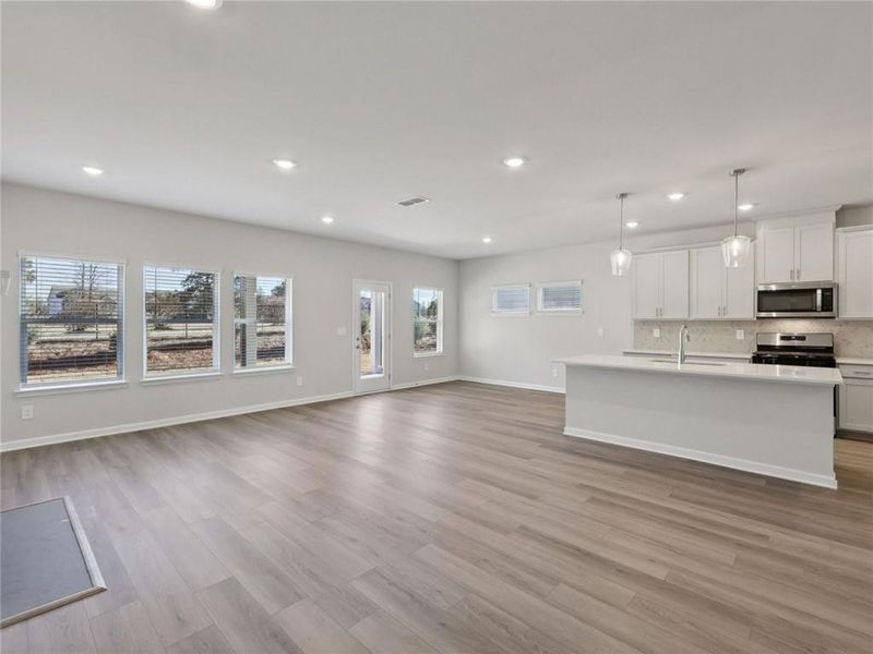 Spacious, unfurnished interior of a new home in Martin Springs - Estate Series, Lawrenceville (Image 14).