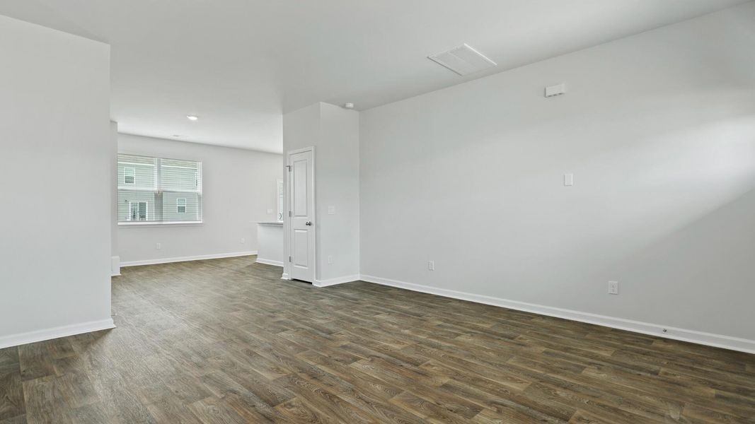Spacious, unfurnished interior of a new home in Pine Hills at Cane Bay, Summerville (Image 13).