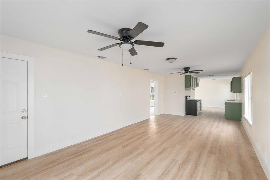 Spacious, unfurnished interior of a new home in , Brownwood (Image 10).