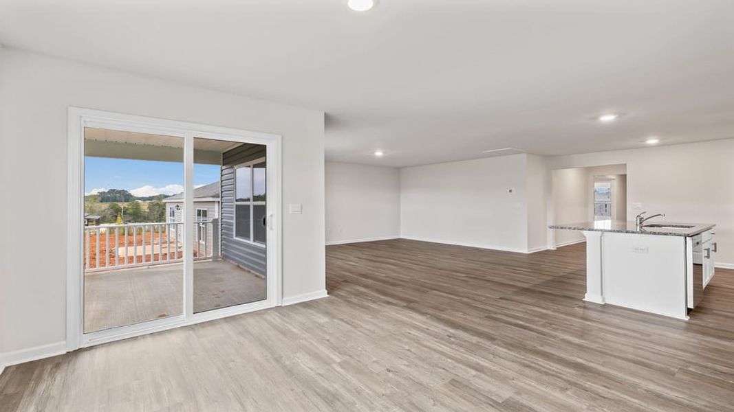 Spacious, unfurnished interior of a new home in Lakestone, Woodruff (Image 25).