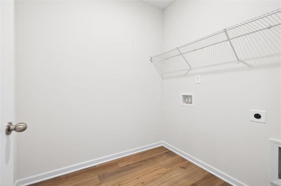 Spacious, unfurnished interior of a new home in Evergreen at Lakeside, Temple (Image 34).