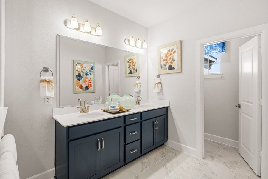 Representative furnished interior of a home built from the Harvard by Beazer Homes in Waterbend, Euless (Image 10).