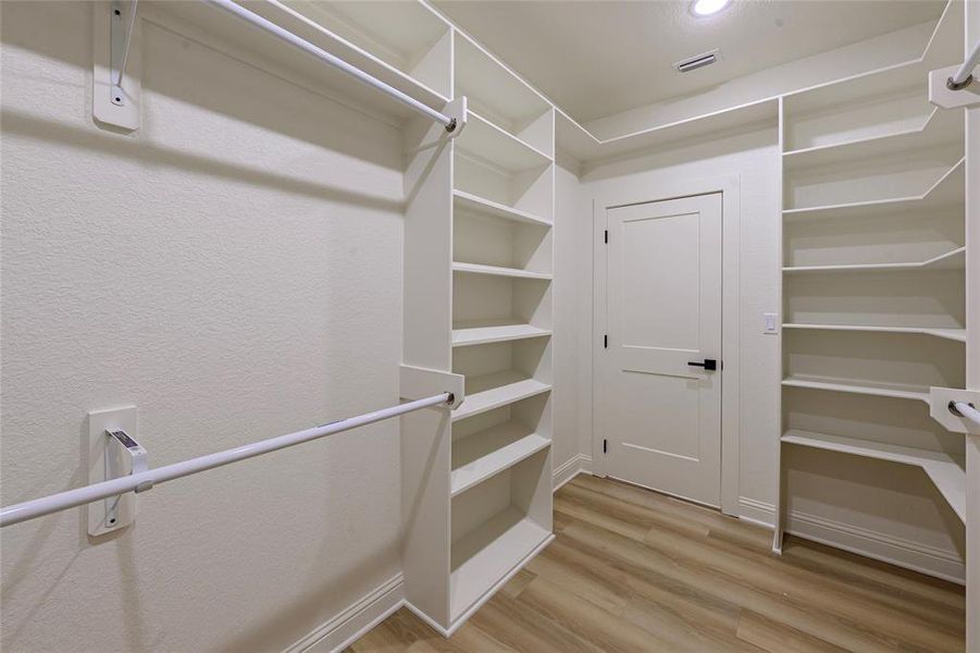 Spacious, unfurnished interior of a new home in , Bullard (Image 28).