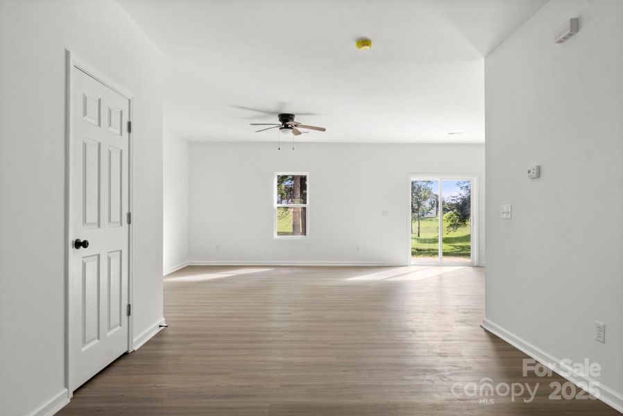 Spacious, unfurnished interior of a new home in , Shelby (Image 20).