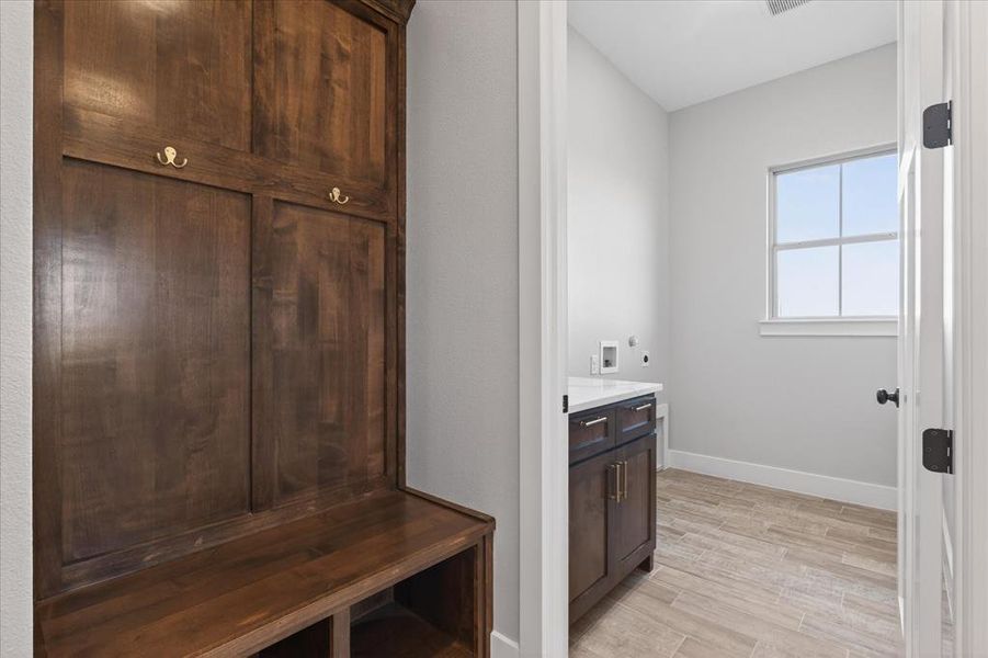 Furnished interior view inside a new home in , Celeste (Image 12).