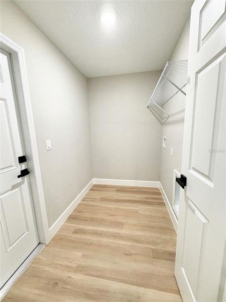 Spacious, unfurnished interior of a new home in , Belleview (Image 24).