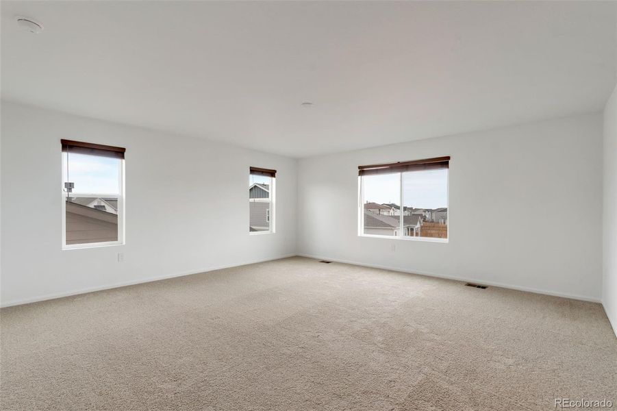 Spacious, unfurnished interior of a new home in , Brighton (Image 28).