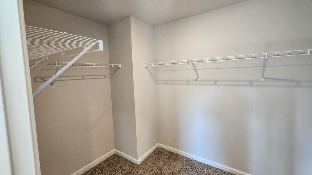 Spacious, unfurnished interior of a new home in Misting Springs, Crawfordville (Image 15).