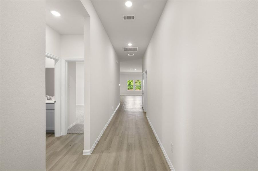 1601 Anabelle- Entry-2