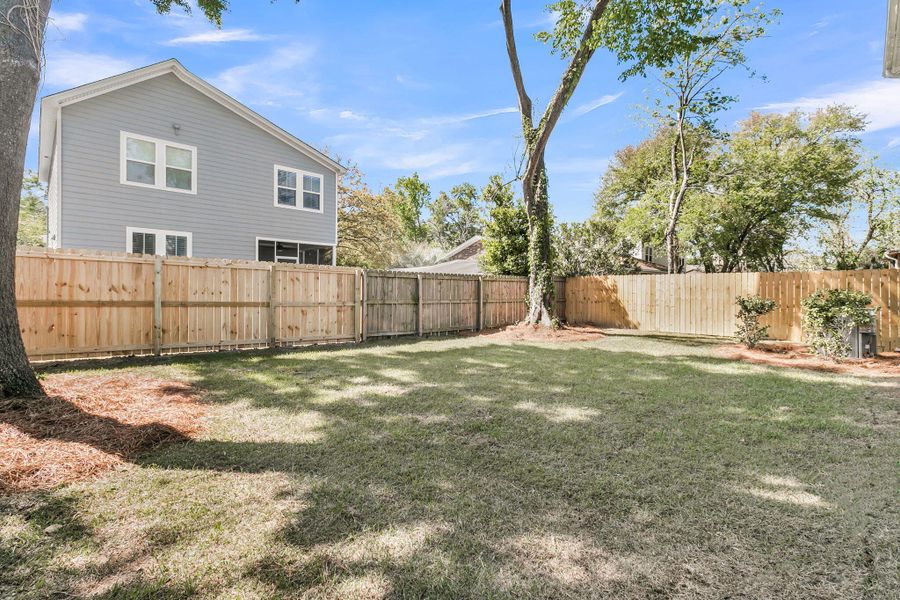 Exterior details and patio area of a home in , Charleston (Image 27).