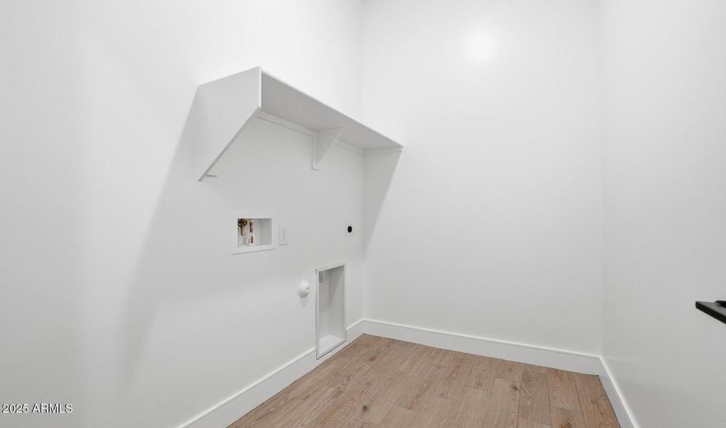 Edgewood Lot #165 Laundry Room (Large)