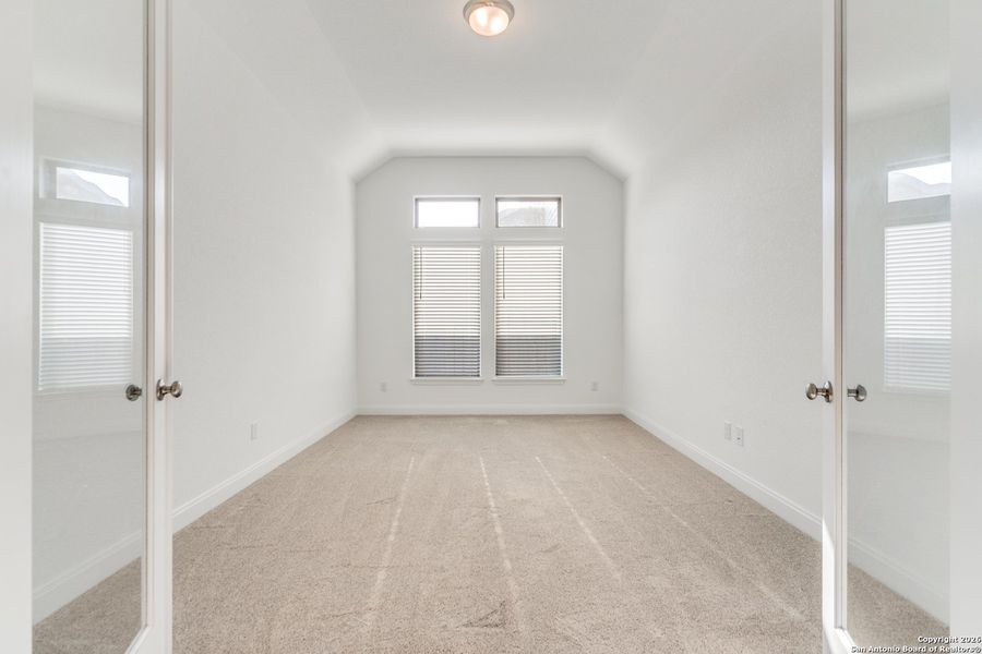 Spacious, unfurnished interior of a new home in , New Braunfels (Image 20).