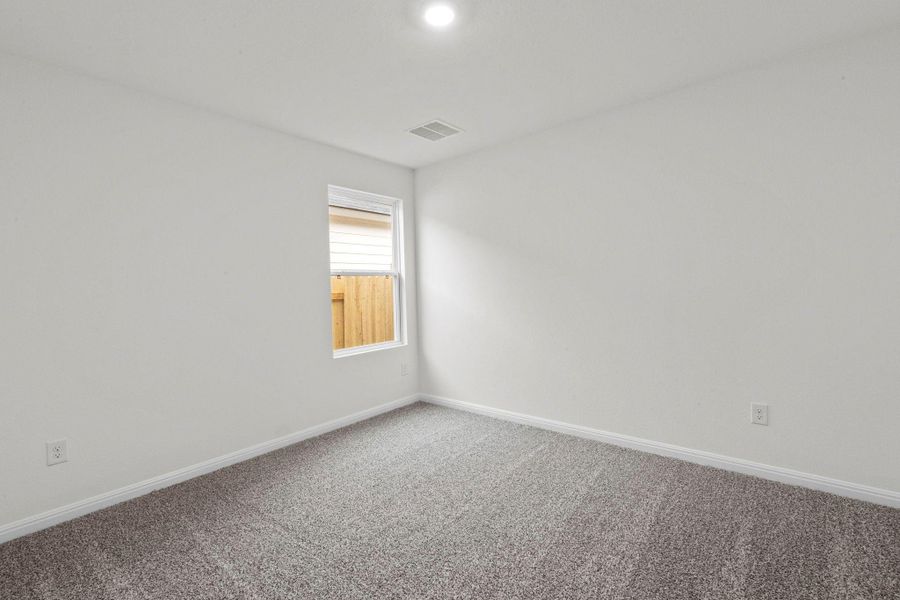 Spacious, unfurnished interior of a new home in Trace, San Marcos (Image 13).