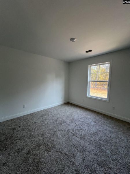 Spacious, unfurnished interior of a new home in Beach Forest, Sumter (Image 8).