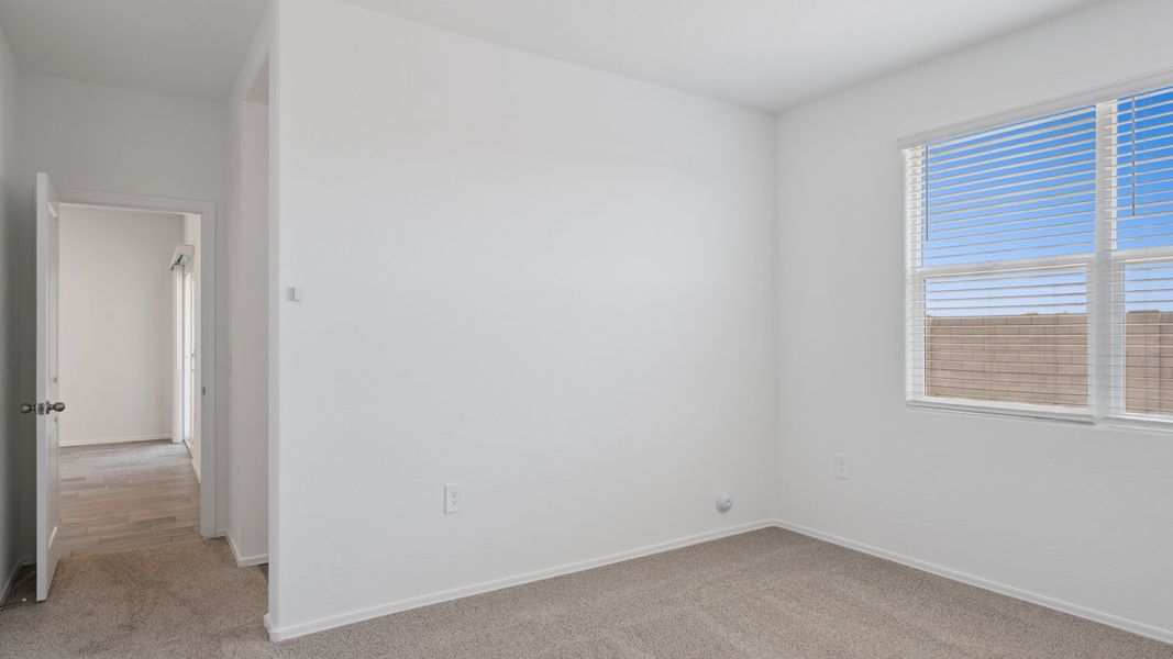 Spacious, unfurnished interior of a new home in Magma Ranch Vistas, Florence (Image 13).