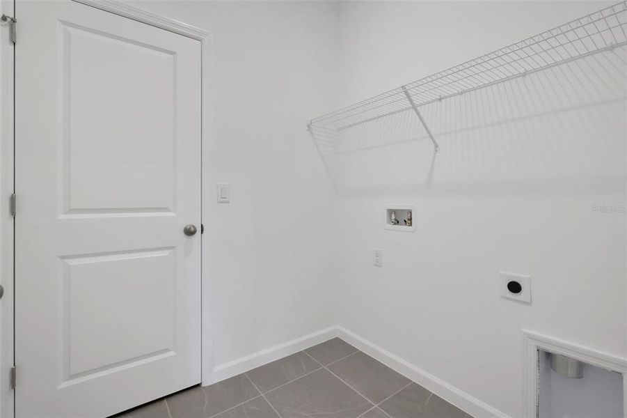 Spacious, unfurnished interior of a new home in Seaport Village, Tavares (Image 14).