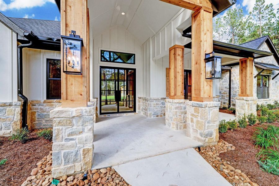 THE PICTURE SHOWN IS NOT THE ACTUAL HOME. TRINITY SIGNATUE HOMES IS BUILDING A SIMILAR FLOOR PLAN. THE PICTURE SHOWN IS NOT THE ACTUAL HOME. TRINITY SIGNATUE HOMES IS BUILDING A SIMILAR FLOOR PLAN.