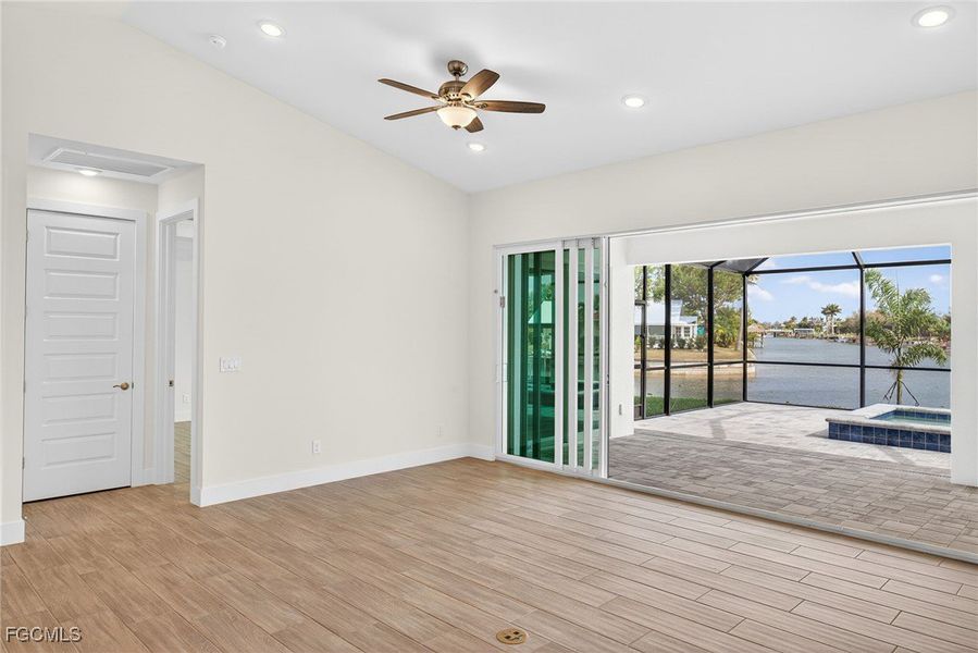 Spacious, unfurnished interior of a new home in Cape Coral, Cape Coral (Image 28). Spacious, unfurnished interior of a new home in Cape Coral, Cape Coral (Image 28).