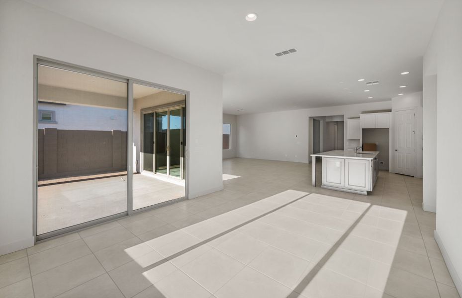 Spacious, unfurnished interior of a new home in Artisan at Asante, Surprise (Image 26). Spacious, unfurnished interior of a new home in Artisan at Asante, Surprise (Image 26).