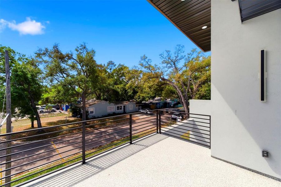 Exterior details and patio area of a home in , St. Petersburg (Image 25).