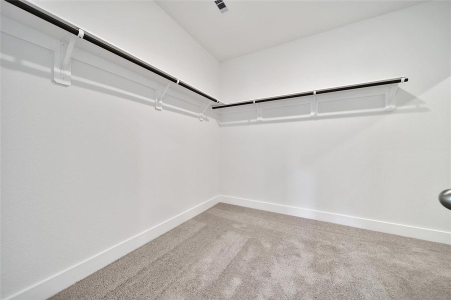 Spacious, unfurnished interior of a new home in Roman Forest, New Caney (Image 30).