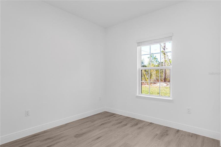 Spacious, unfurnished interior of a new home in , Citrus Springs (Image 36).