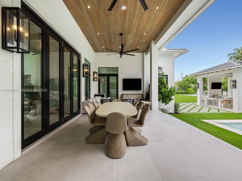 Exterior details and patio area of a home in , Palmetto Bay (Image 24).